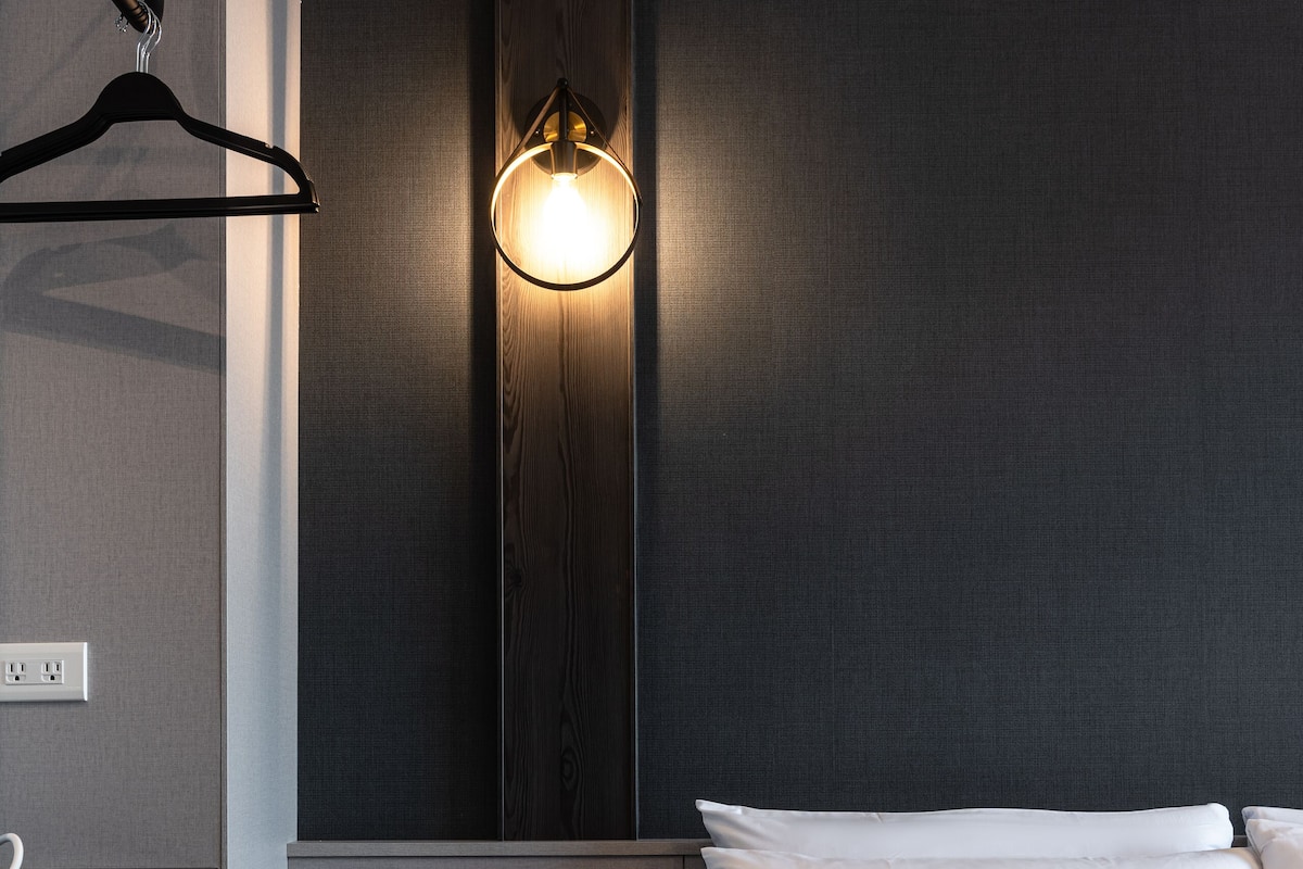 Down duvets, free minibar, blackout curtains, soundproofing