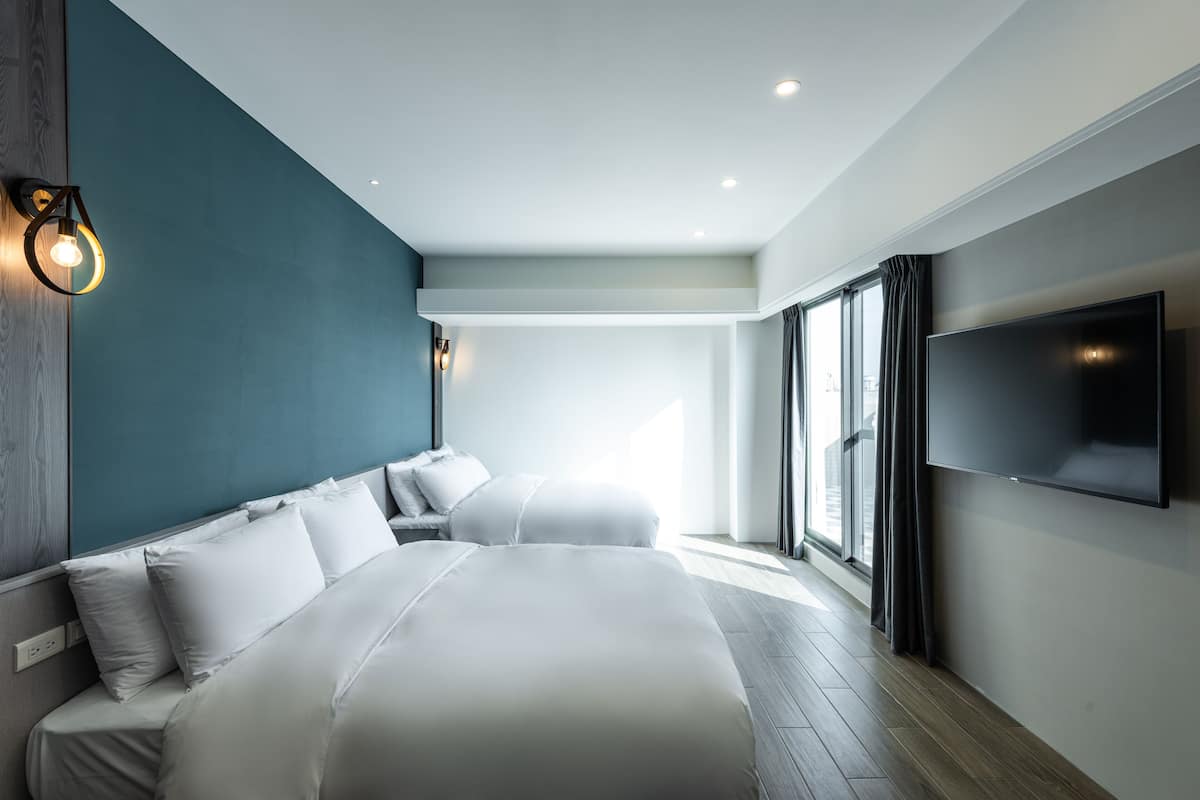 Deluxe Quadruple Room