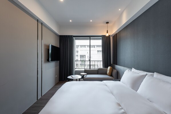 Chambre Double Supérieure | Couette en duvet d'oie, articles gratuits dans le mini-bar