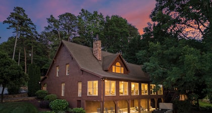 Sunset Shores Resort by AvantStay | Private Beach