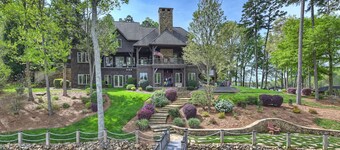 Sunset Shores Resort by AvantStay | Private Beach