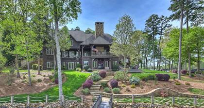 Sunset Shores Resort by AvantStay | Private Beach