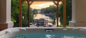 Hummingbird Home by AvantStay | Hot tub + Sauna