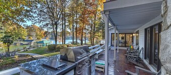 Lakefront Home w/ Prv. Dock, Tiki Bar & Firepit | Shore to Please by AvantStay