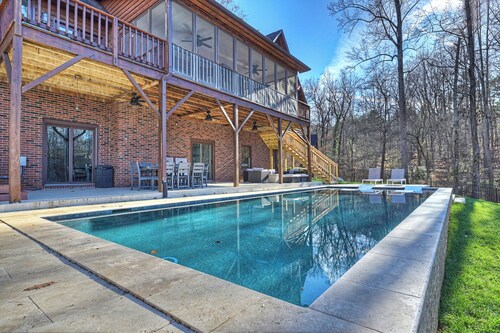 Winding Down by AvantStay | Sleeps 20 + Dock, View