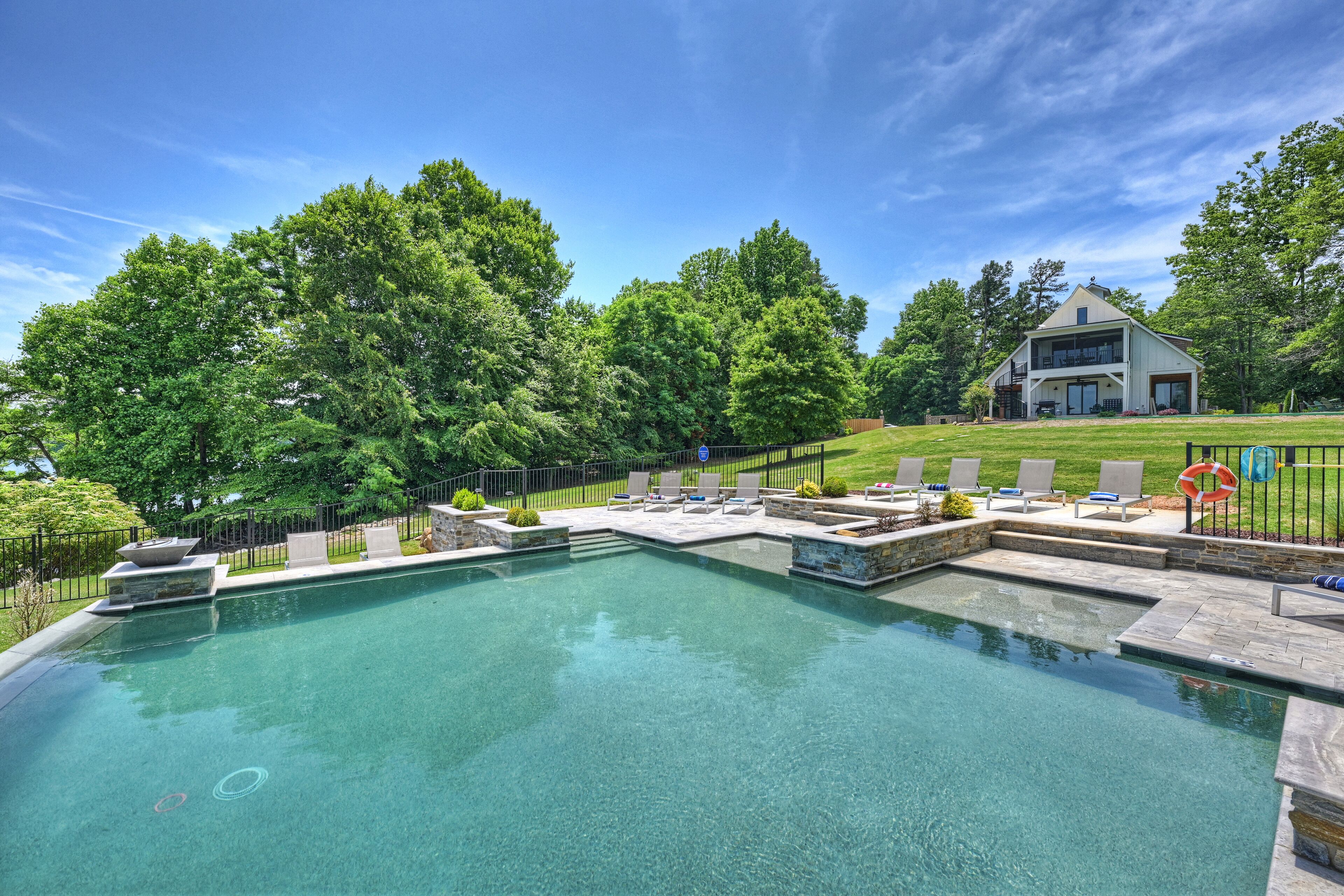 Azalea Retreat - The Cottage by AvantStay | Pool