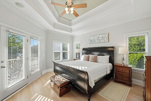 6 habitaciones, escritorio y tabla de planchar con plancha 