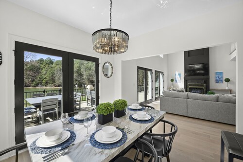 Knotty Pines by AvantStay | Lake Views, Renovated