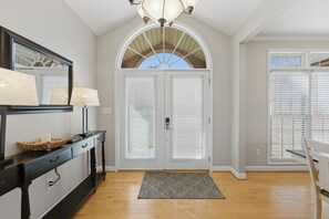 Interior - Kool Breeze by AvantStay | Boat Ramp + Hot Tub (Denver)