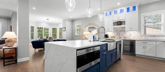 Laid Back Lake Life by AvantStay | Waterfront View
