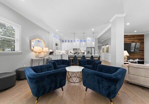 Smart-TV, Tischfußball, Tischtennisplatte, Stereoanlage