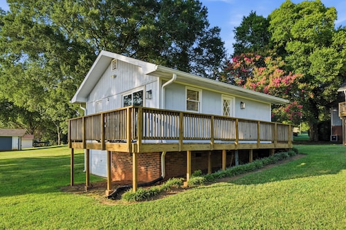 Boathouse + Game Garage w/Ping Pong & Air Hockey | Lake Views | Ponderosa Pointe