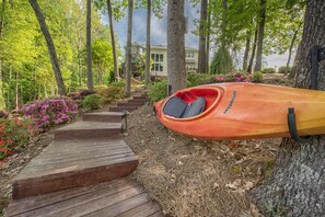 Property grounds - Lakeside Landing by AvantStay | Private Dock (Mooresville)