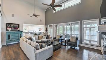 TV connectée, jeux vidéo, table de tennis de table