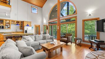 Smart TV, videojuegos, tenis de mesa y estéreo