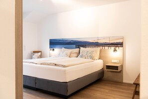 1 bedroom, bed sheets, wheelchair access