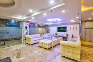 Lobby sitting area - Hotel All Time Residency - Near Connaught Place New Delhi (New Delhi)
