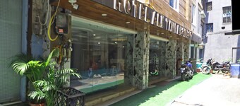 ออล ไทม์ เรสซิเดนซี ลักซ์ คอลเลคชัน