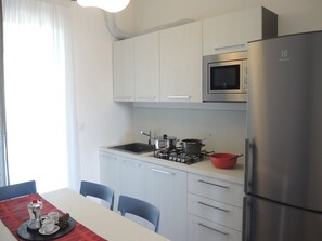 Apartment, 3 Schlafzimmer, Balkon | Innenbereich