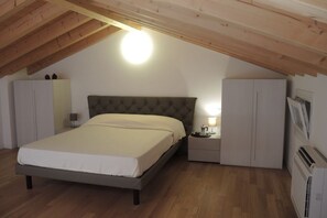 Apartamento, 3 quartos, sacada, vista para a piscina | 3 quartos