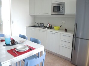 Appartamento, 2 camere da letto, balcone | Interni