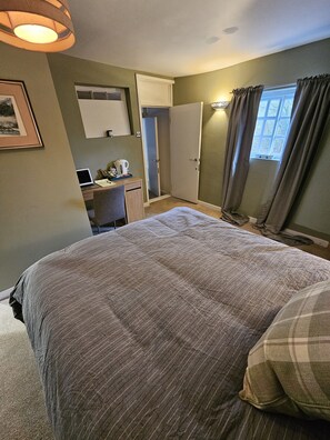 Superior tweepersoonskamer, en-suite badkamer (Double-1) | 1 slaapkamer, individueel gemeubileerd, gratis wifi, beddengoed