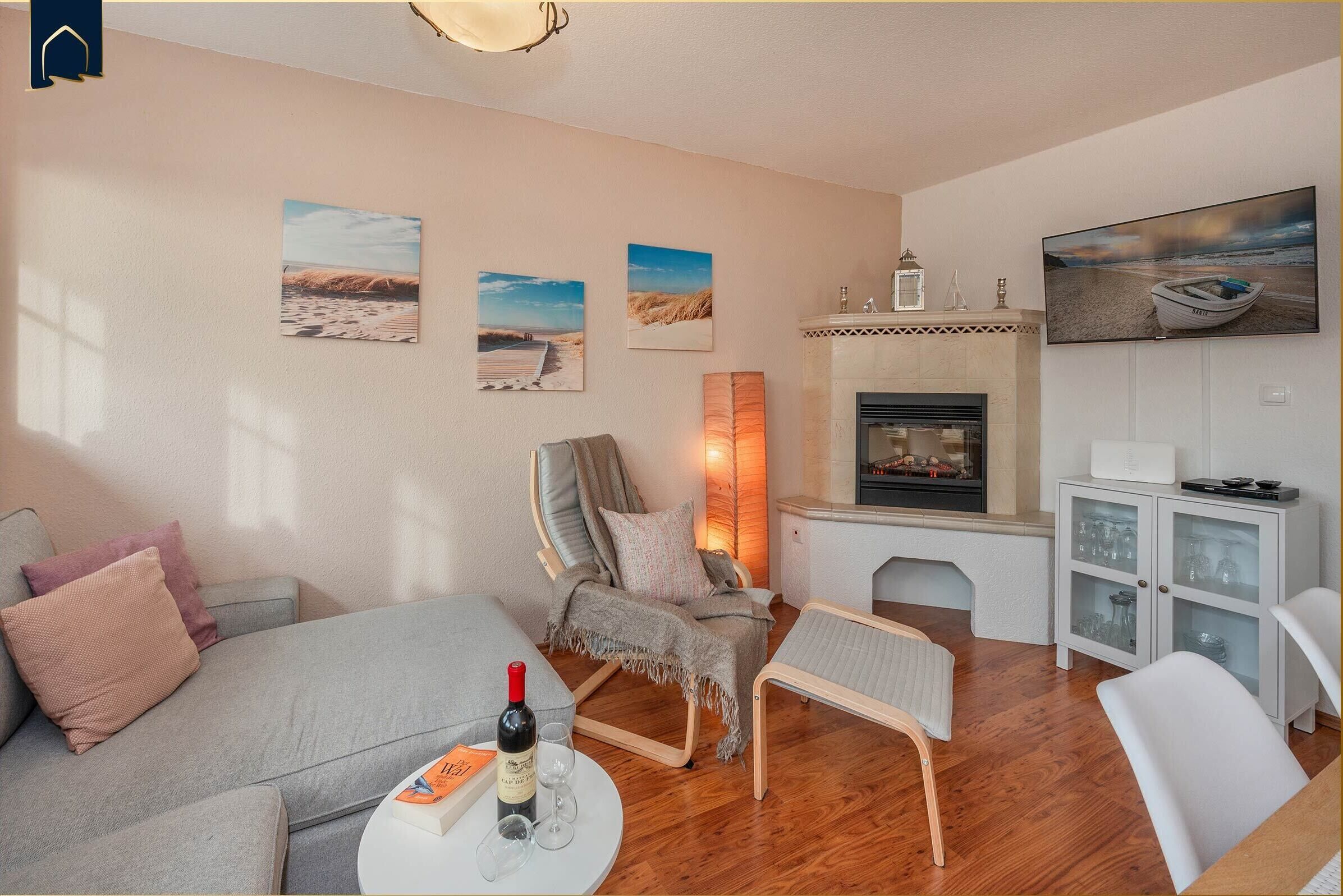 Fernseher, Kamin, DVD-Player, Stereoanlage