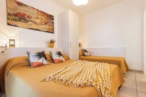 1 bedroom - Soak up the sun in This Poolside Flat (San Michele al Tagliamento)