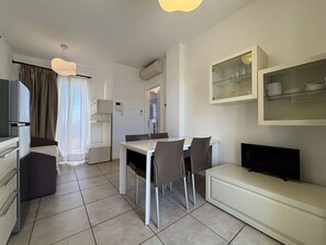 Appartamento, 2 camere da letto, balcone | Sala da pranzo
