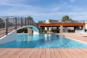 Pool - Pool-front Apartment With Fenced Garden and bbq (San Michele al Tagliamento)