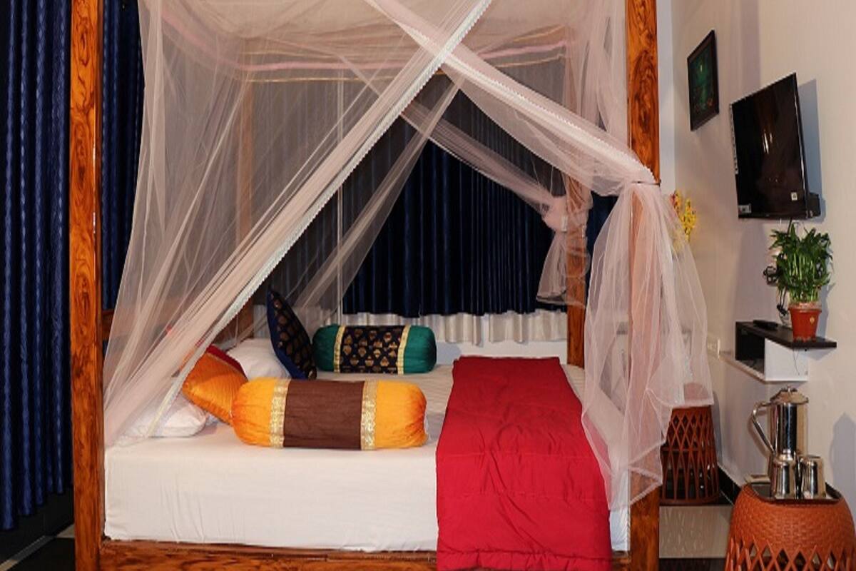 Premium Suite | Cadar kapas Mesir, peralatan tempat tidur premium, meja