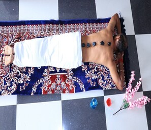 Hot stone massages - Thaalam-an ayurvedic Resort (Yercaud)