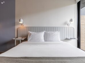 1 chambre, fer et planche à repasser, Wi-Fi, draps fournis