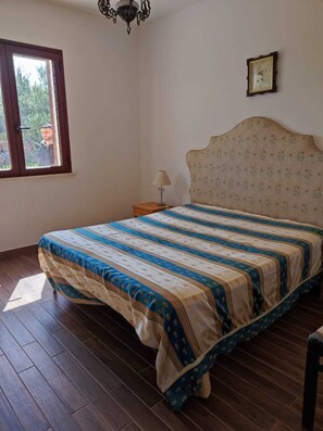 Family Villa | 4 bedrooms, bed sheets