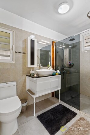 Shower, hair dryer, towels - Beachfront Bungalows with Zen Charm (Moorea)