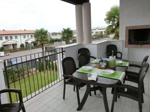 Balcony - Luminous Flat With Attic With Pool (San Michele al Tagliamento)