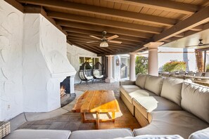 Terrace/patio - Movie Colony Estate Home! Tennis Court! Pool! Pool Table! (Palm Springs)