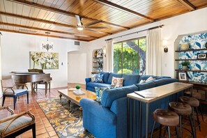 TV, fireplace, stereo - Movie Colony Estate Home! Tennis Court! Pool! Pool Table! (Palm Springs)