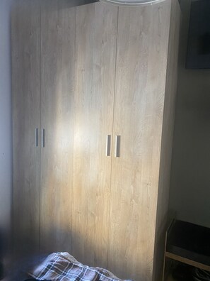 Television - Cozy Apartment (Barcelona)