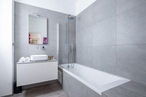 Hair dryer, towels