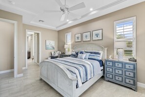 4 Schlafzimmer, Schreibtisch, Bügeleisen/Bügelbrett, kostenloses WLAN