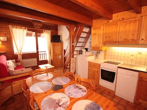 Fridge, microwave, oven, dishwasher - Apartment 6 pers, mezzanine, covered parking (Villard-sur-Doron)