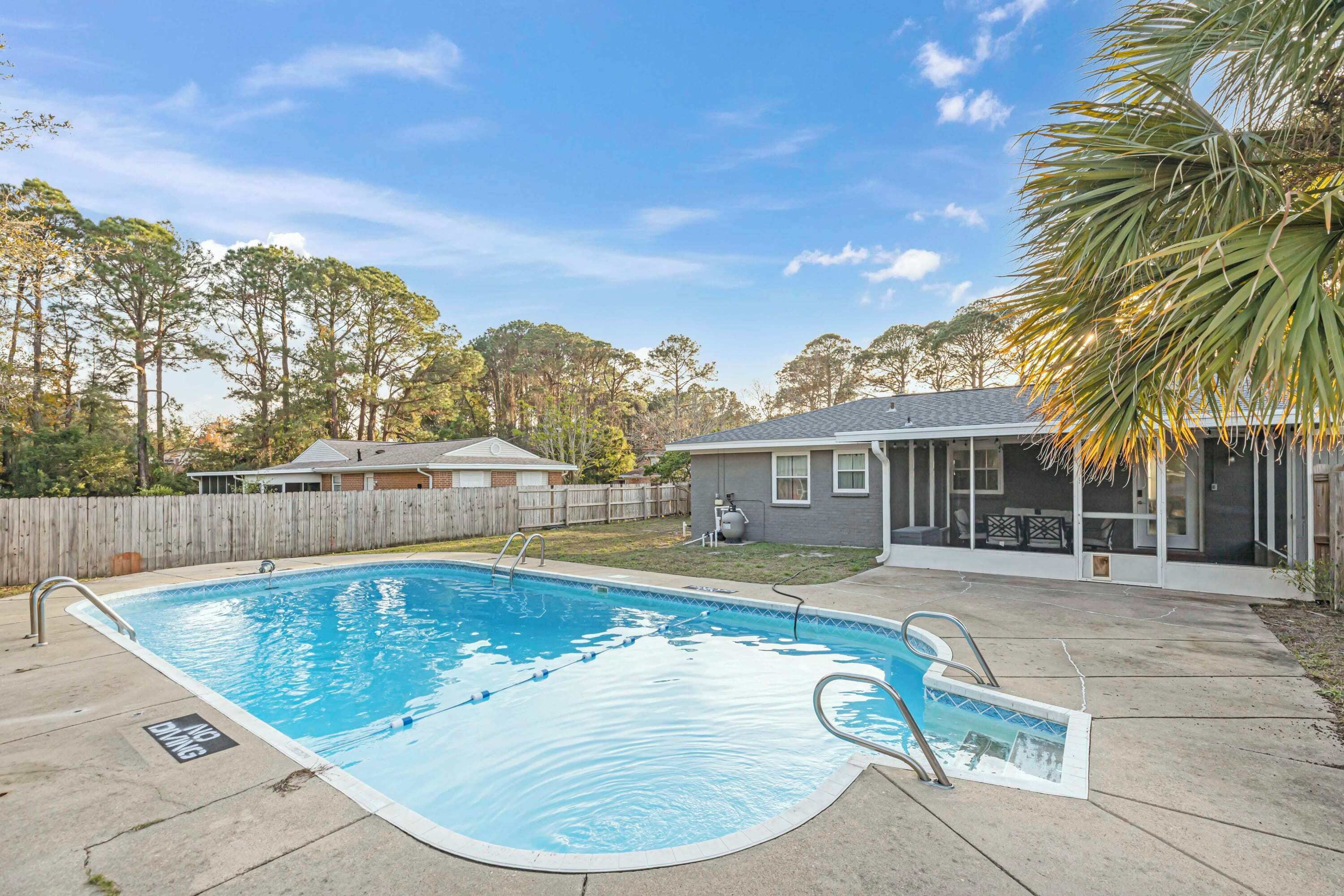 Pirates Cove | Pool, Hoops, 5 Beds, 3m to Beach!