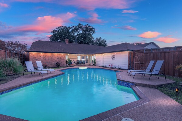 Pool - Backyard Oasis w/ Pool + Spa and Huge Game Room (Richardson)