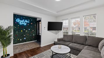 Smart TV, offices