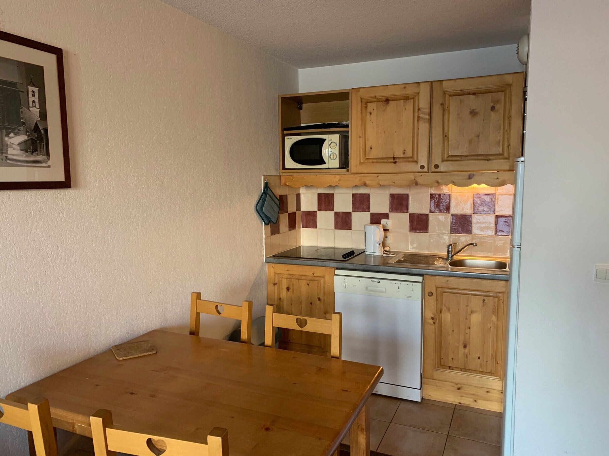 冷蔵庫、電子レンジ