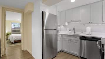 1 bedroom, desk, iron/ironing board, WiFi