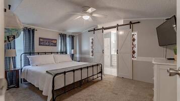 3 bedrooms, WiFi, bed sheets