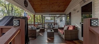 Spacious Rough River Lake Home for Family Getaway!