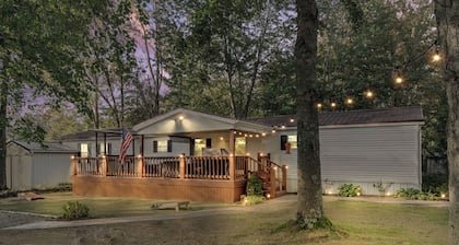 Fam Lake Cabin at Rough River | Kayaks & Fishing!